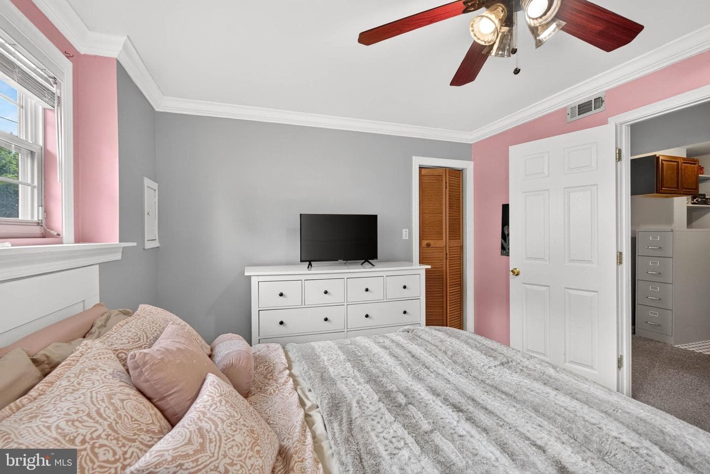 1248 48th Street photo 33