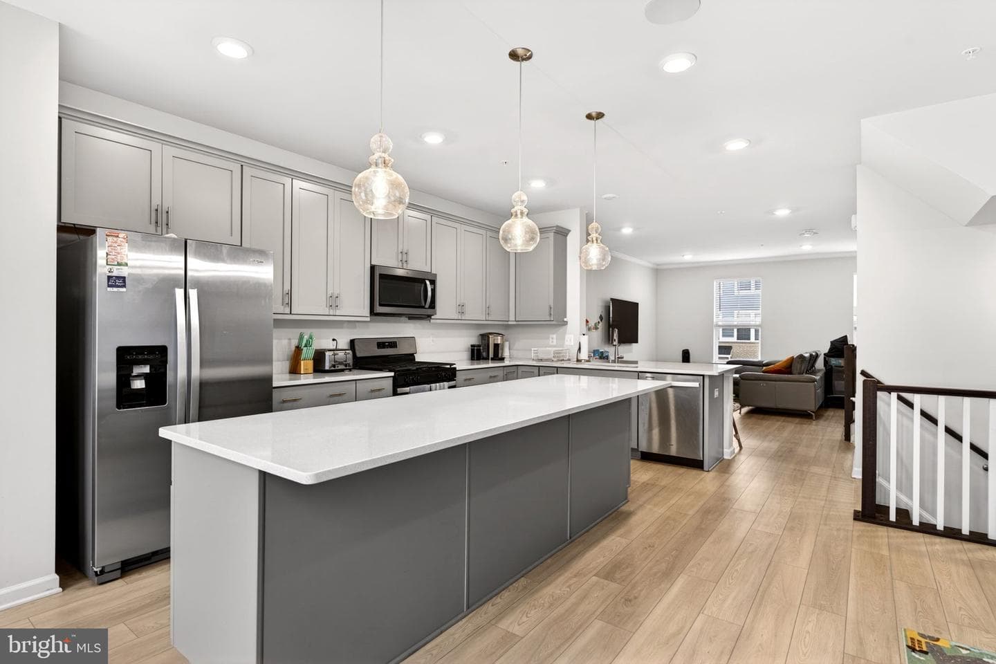 6512 Greenleigh photo 10