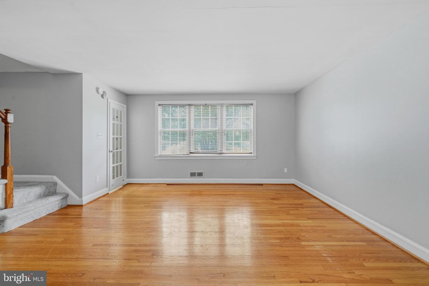 8614 Pleasant Plains photo 4