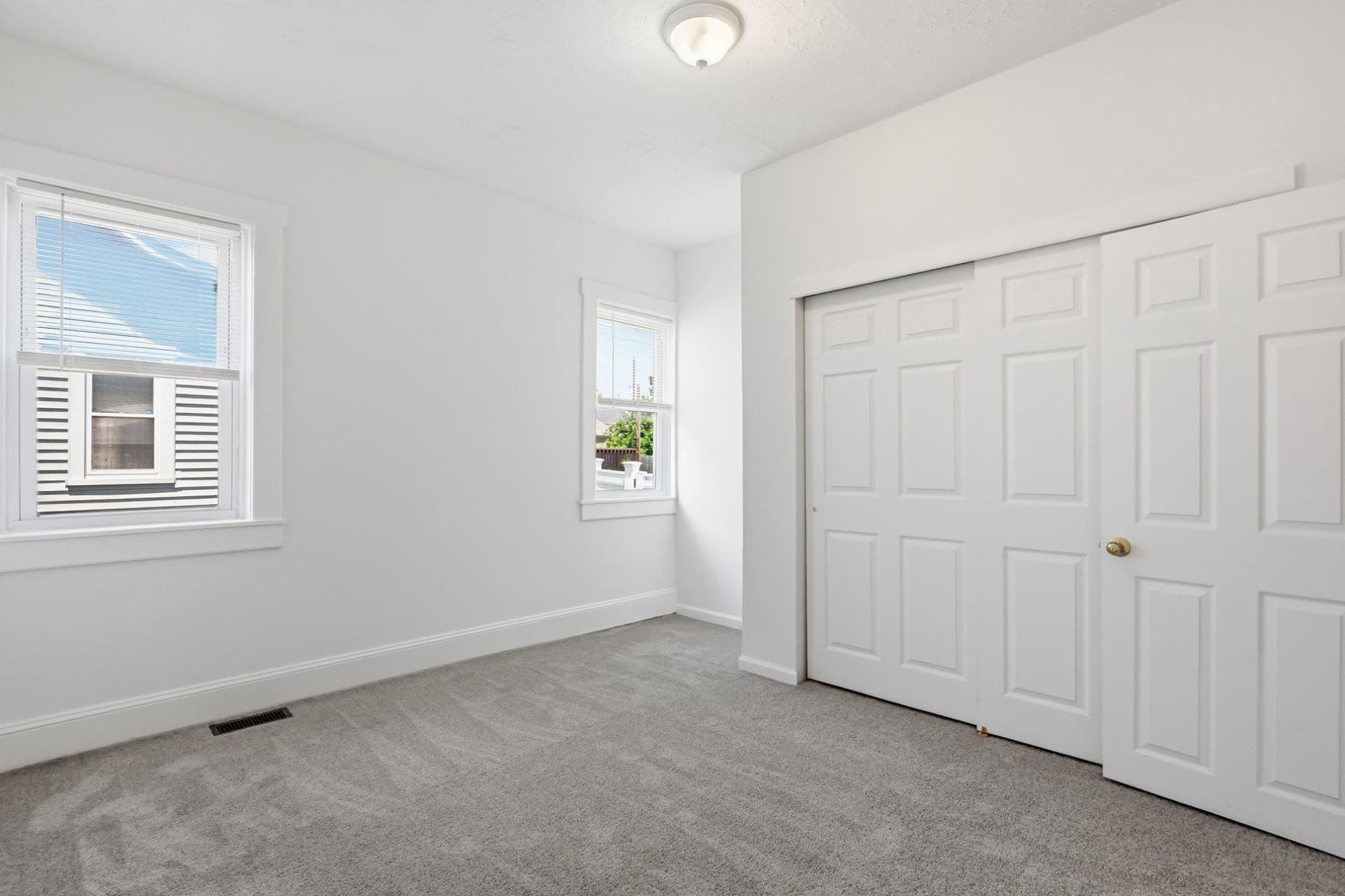 113 Margaret Avenue photo 11