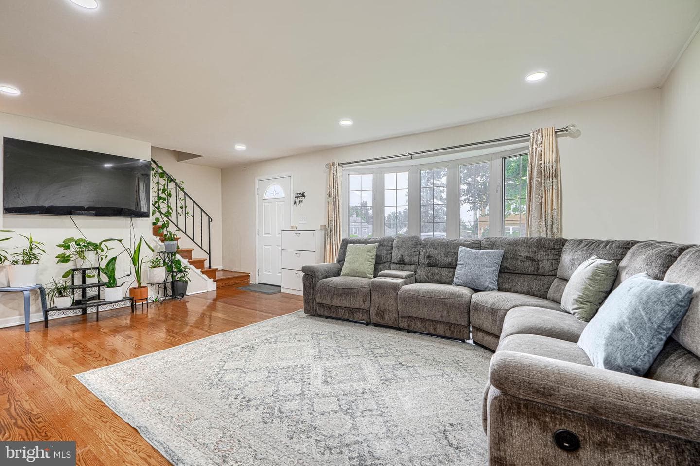 9405 Thornewood Court photo 8
