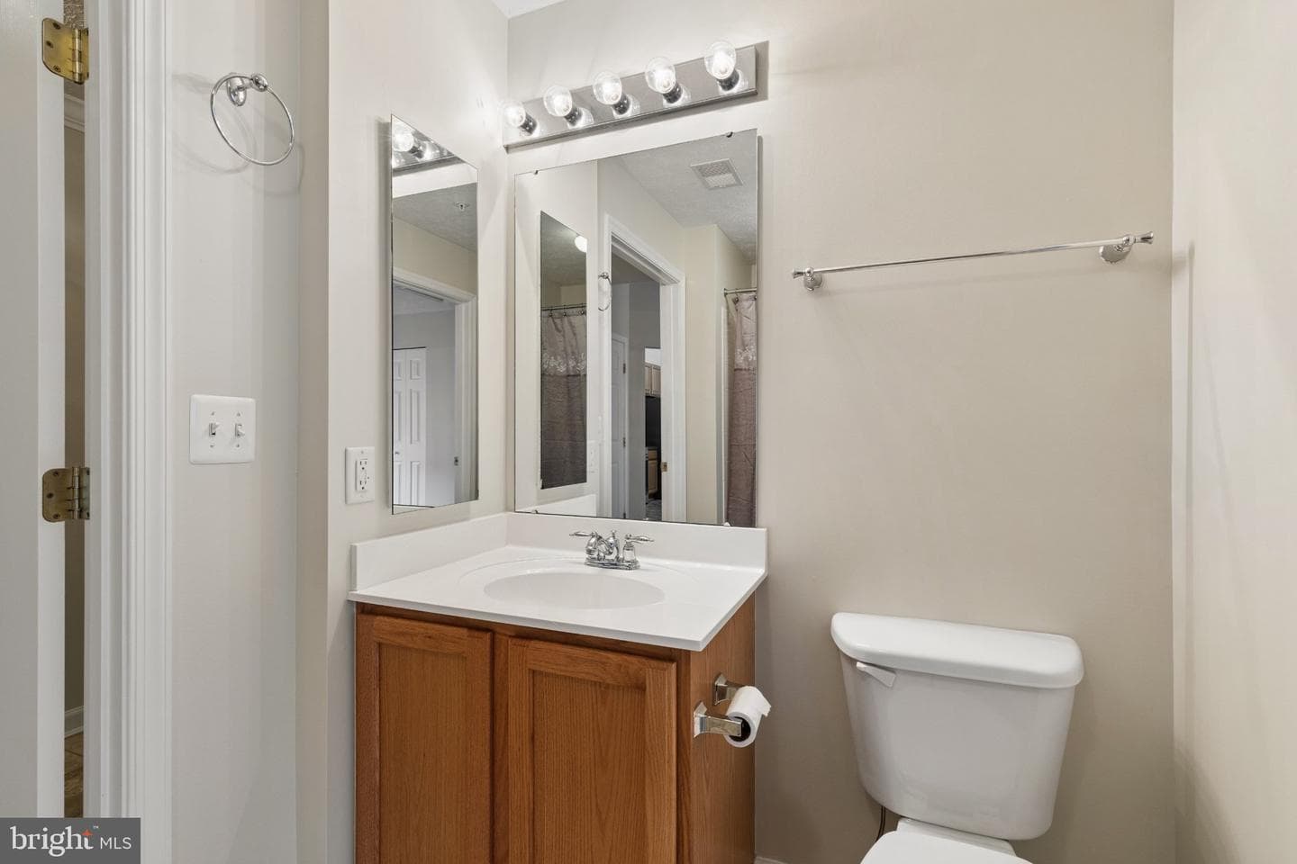 5051 Marchwood Court #6j photo 26