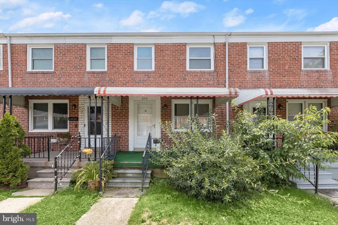 2112 Graythorn Road photo 3