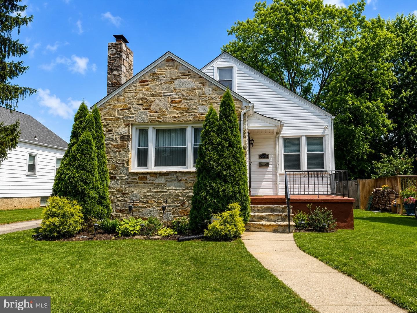 2209 Southland Road photo 1