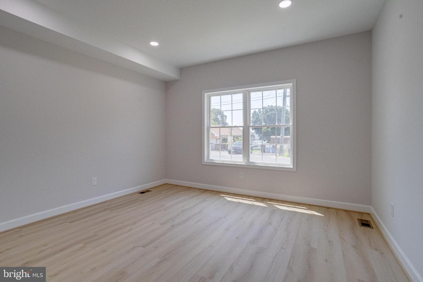 7547 Battle Grove Circle photo 33