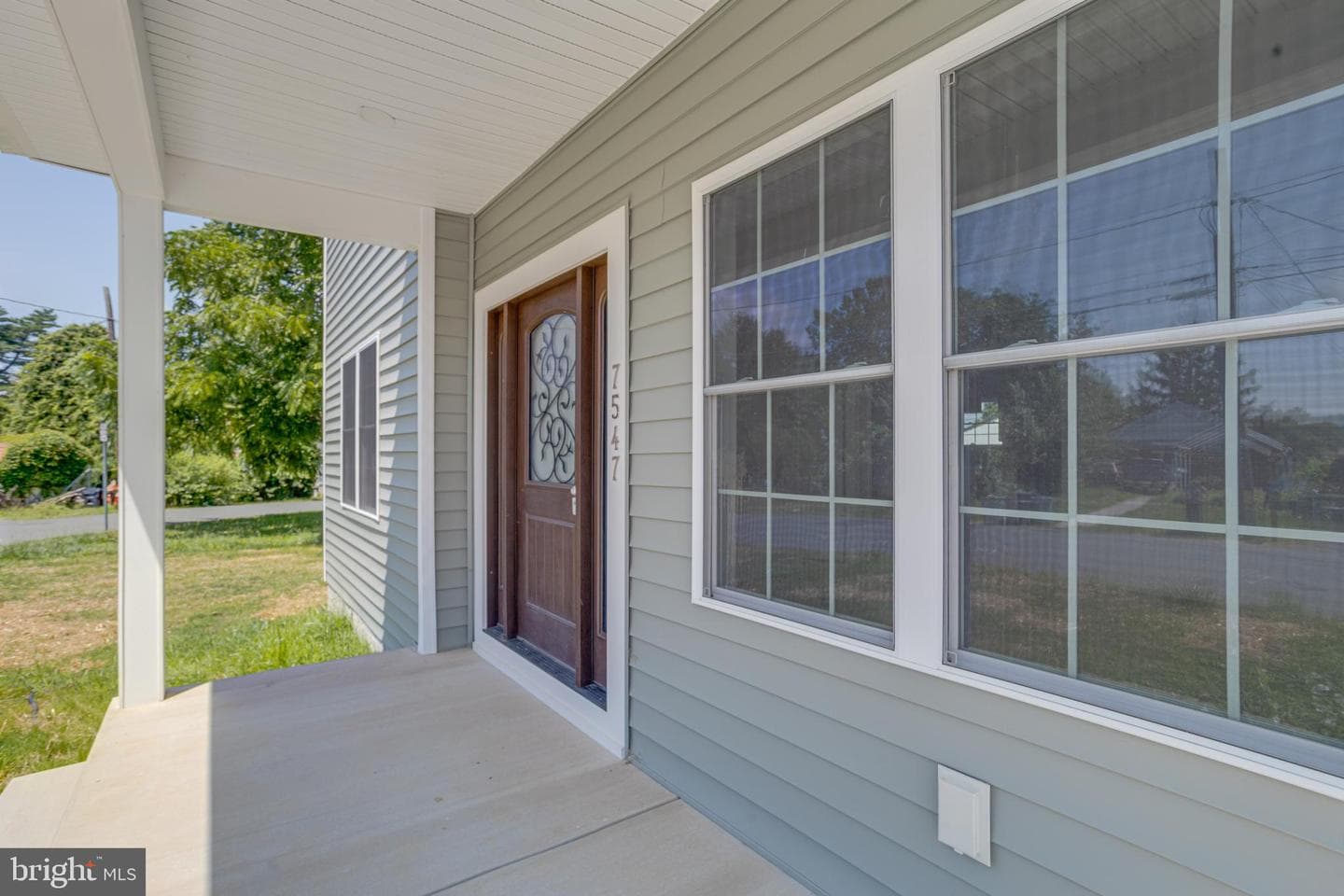 7547 Battle Grove Circle photo 5