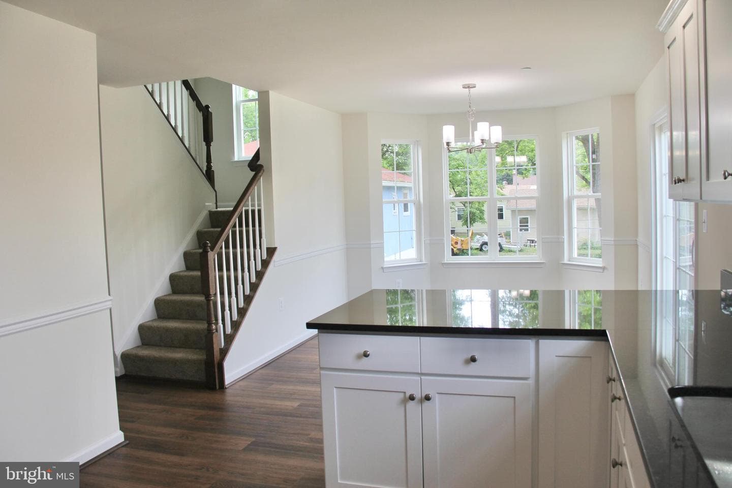 5948 Sunset Avenue photo 9