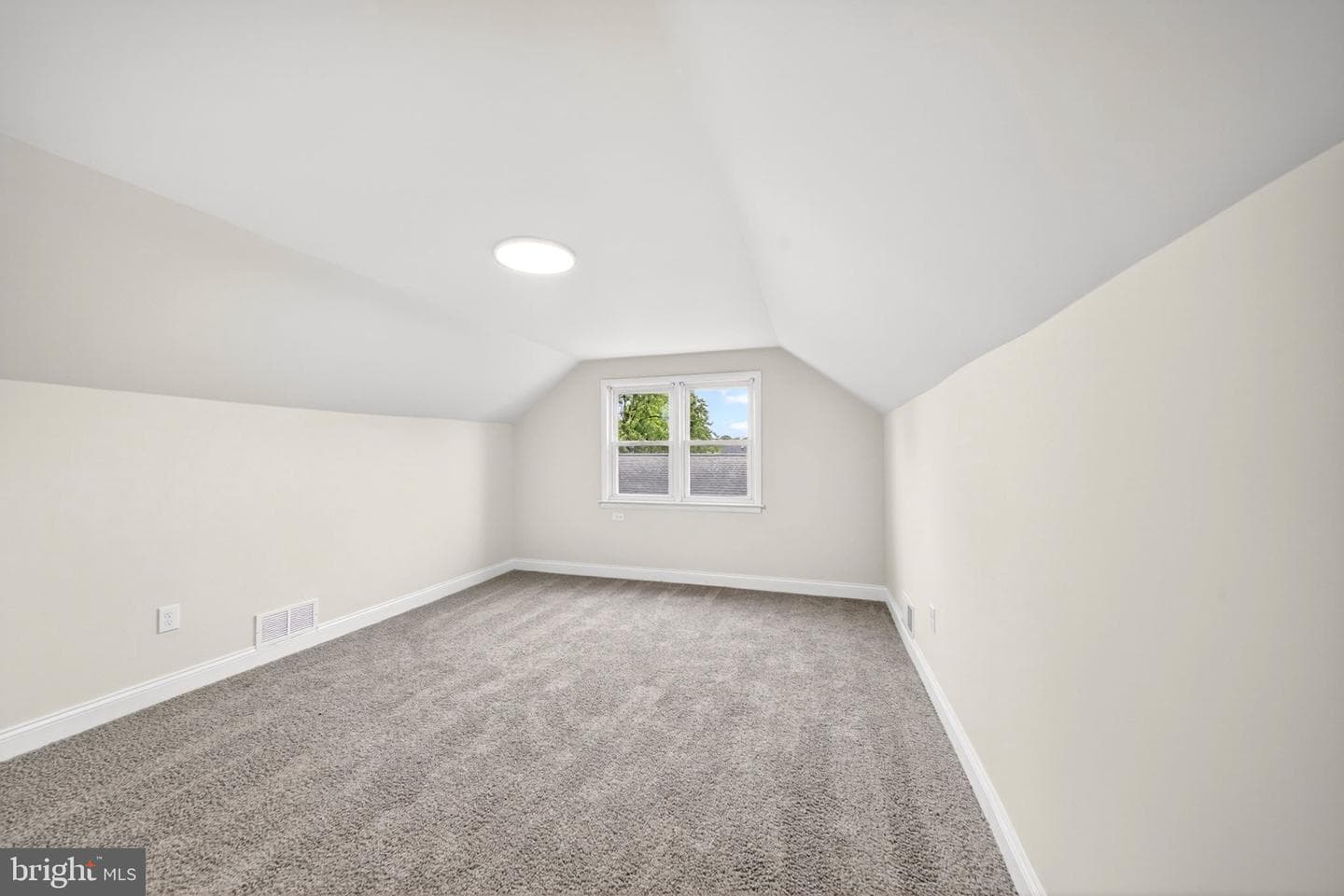 8217 Laurel Drive photo 23