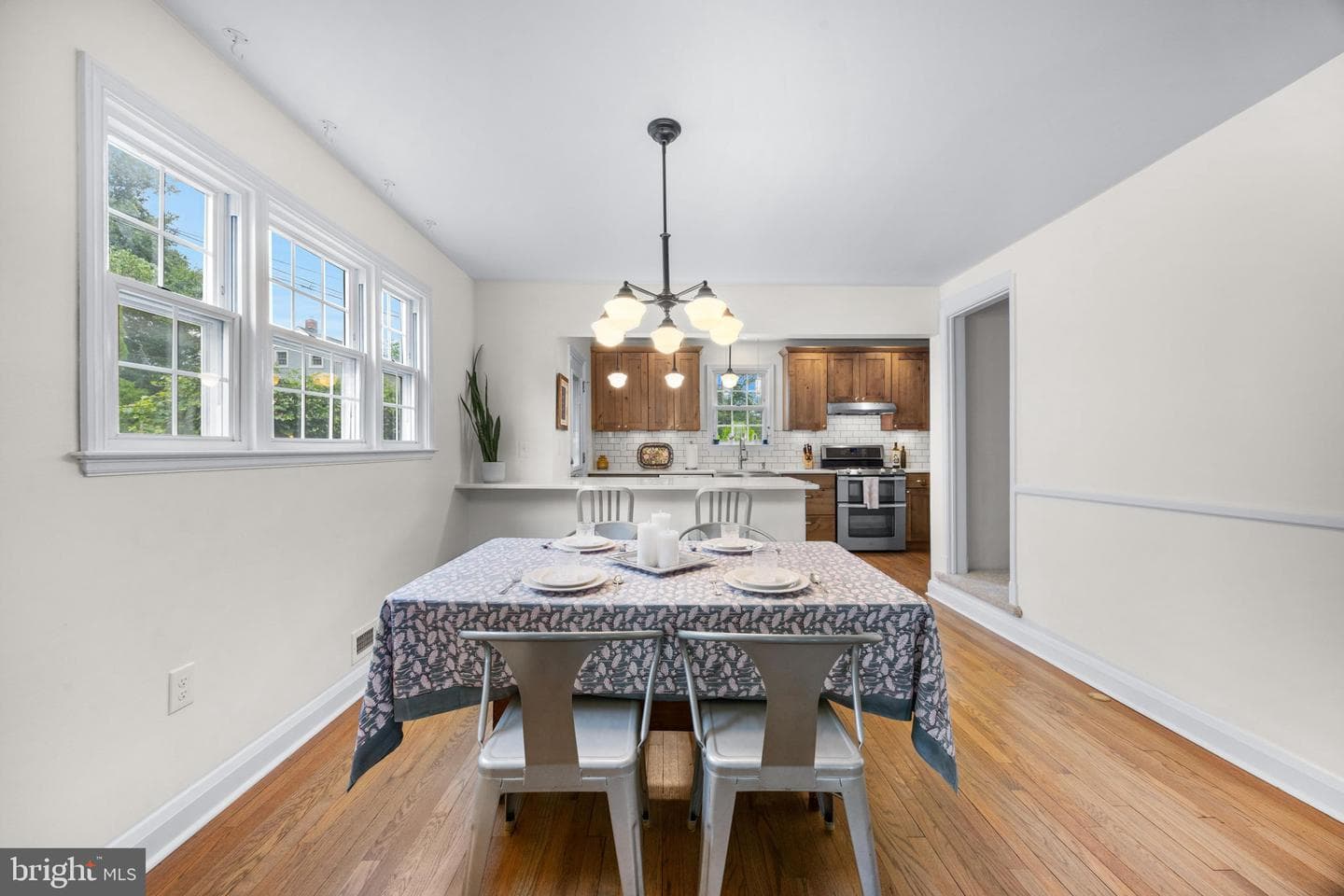 6401 Sharon photo 30