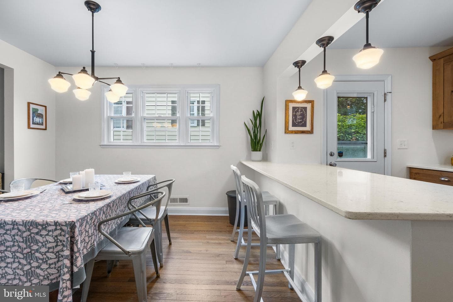 6401 Sharon photo 32