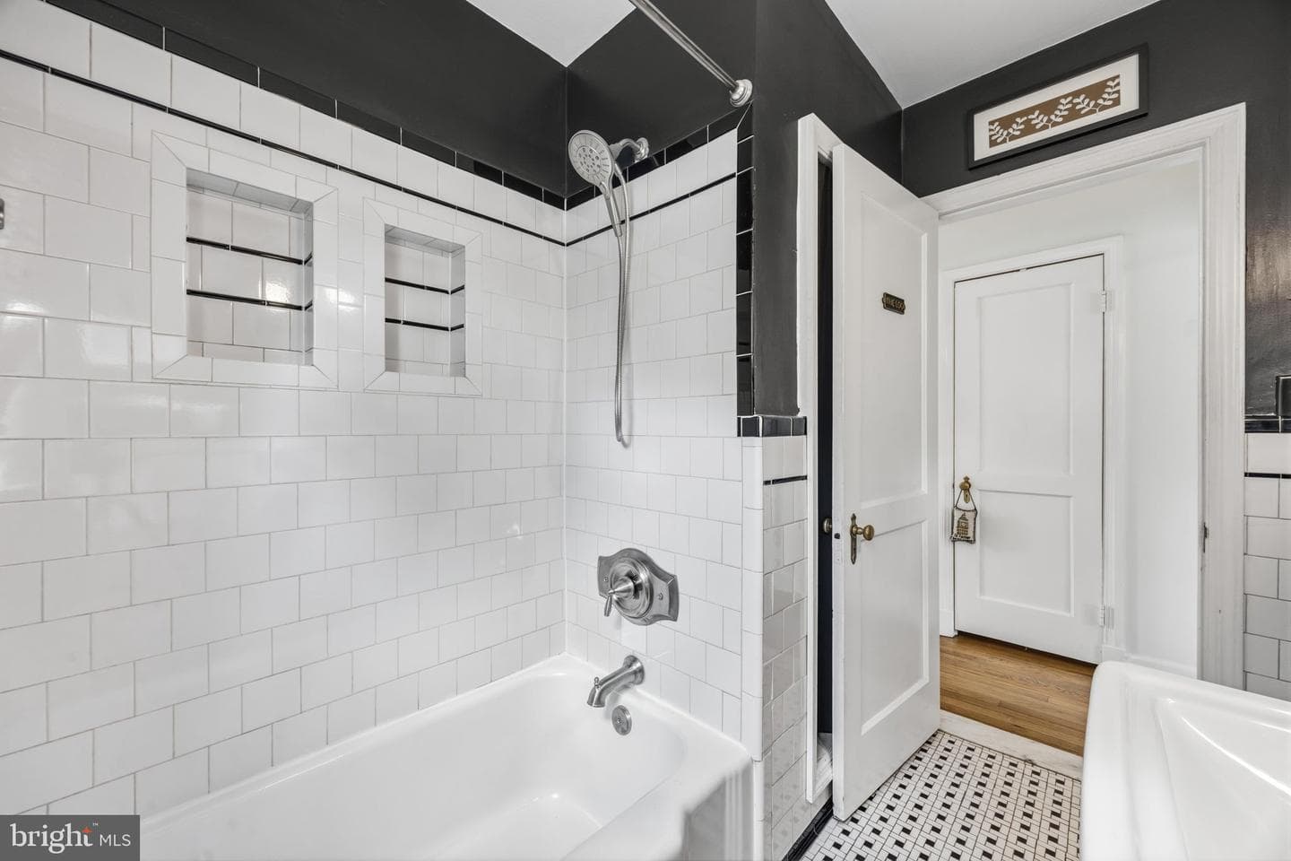 6401 Sharon photo 36