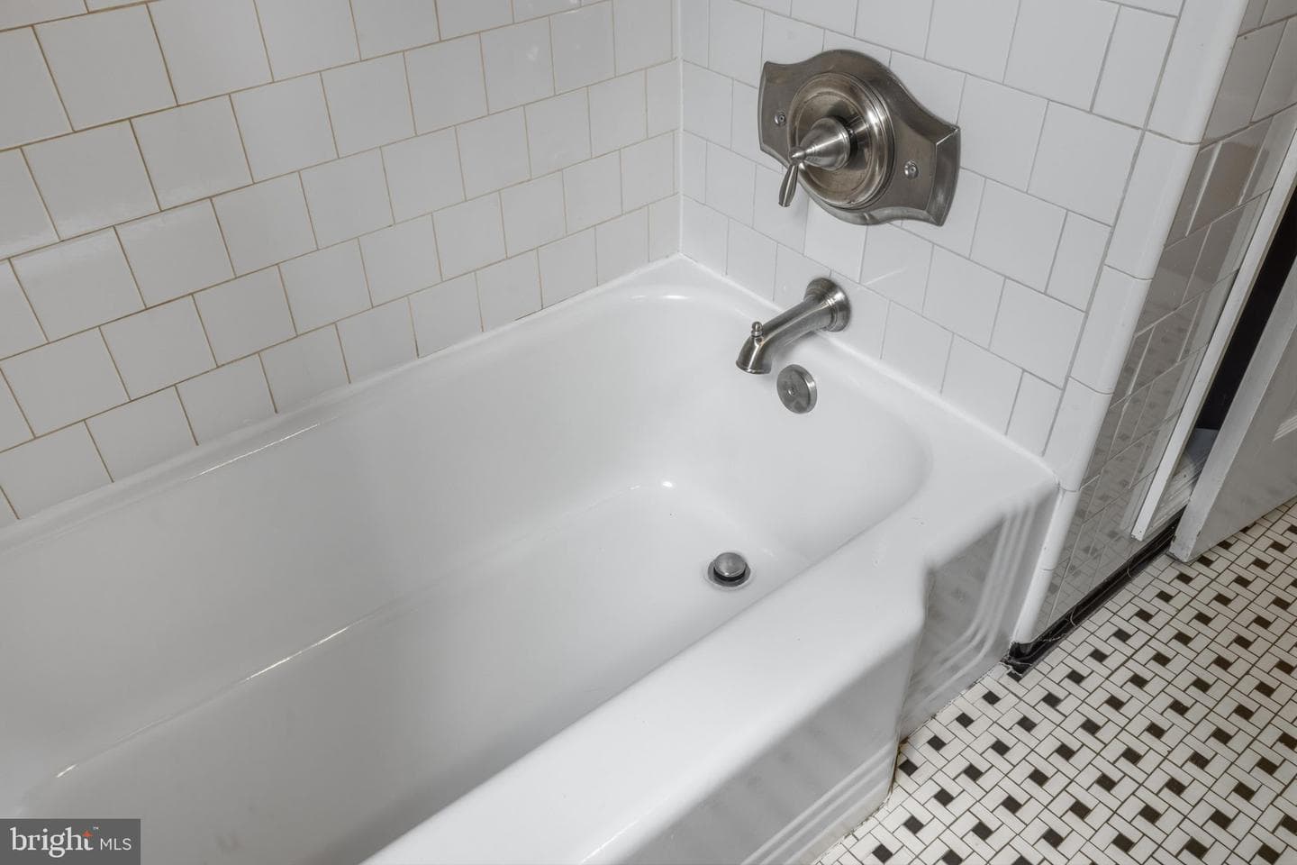 6401 Sharon photo 37