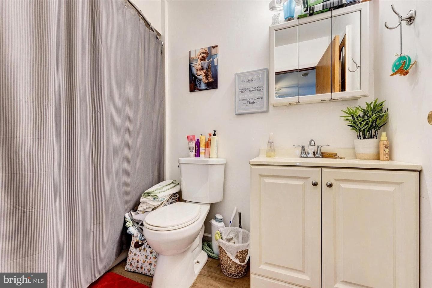 2820 Ross Avenue photo 9