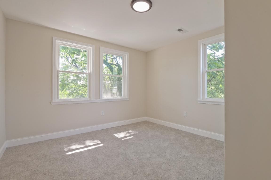 103 N Dundalk Avenue photo 23