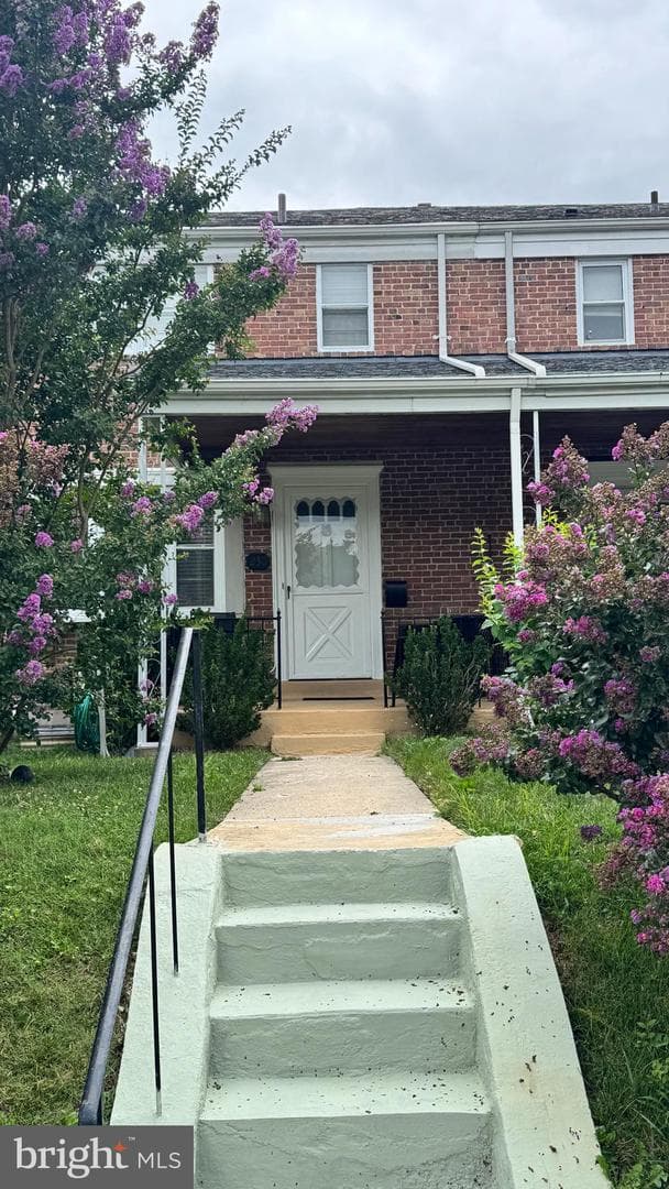 230 Ridge Avenue photo 1