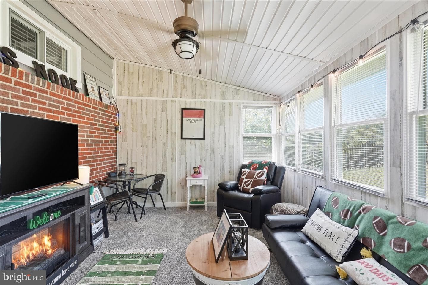 2827 Erie Avenue photo 30