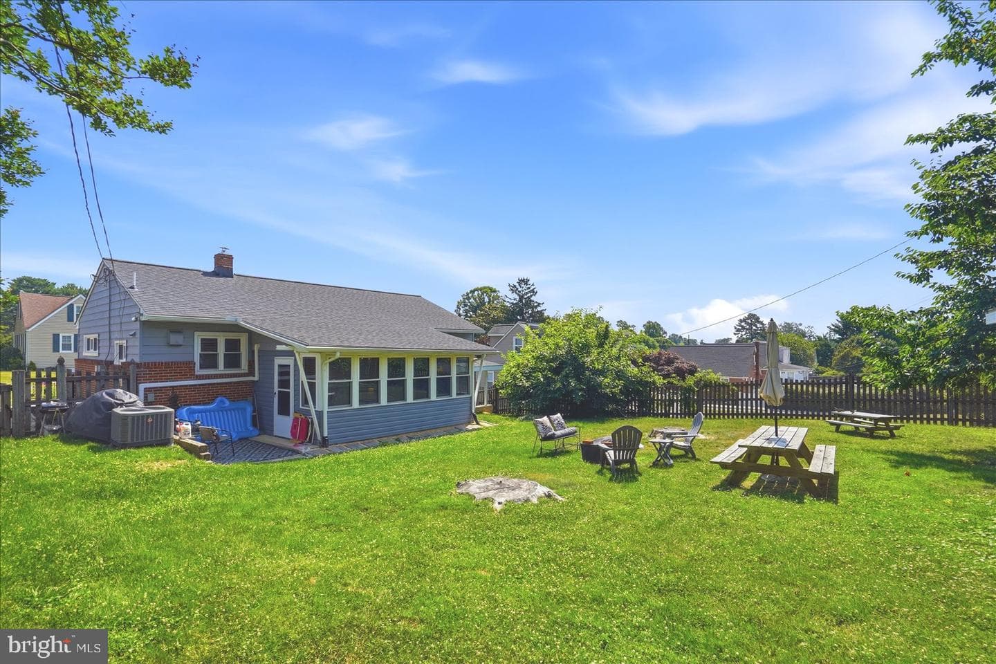 2827 Erie Avenue photo 33