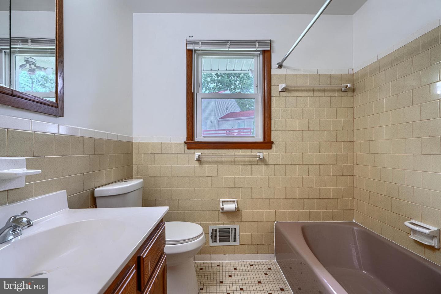 9607 Alda Drive photo 15