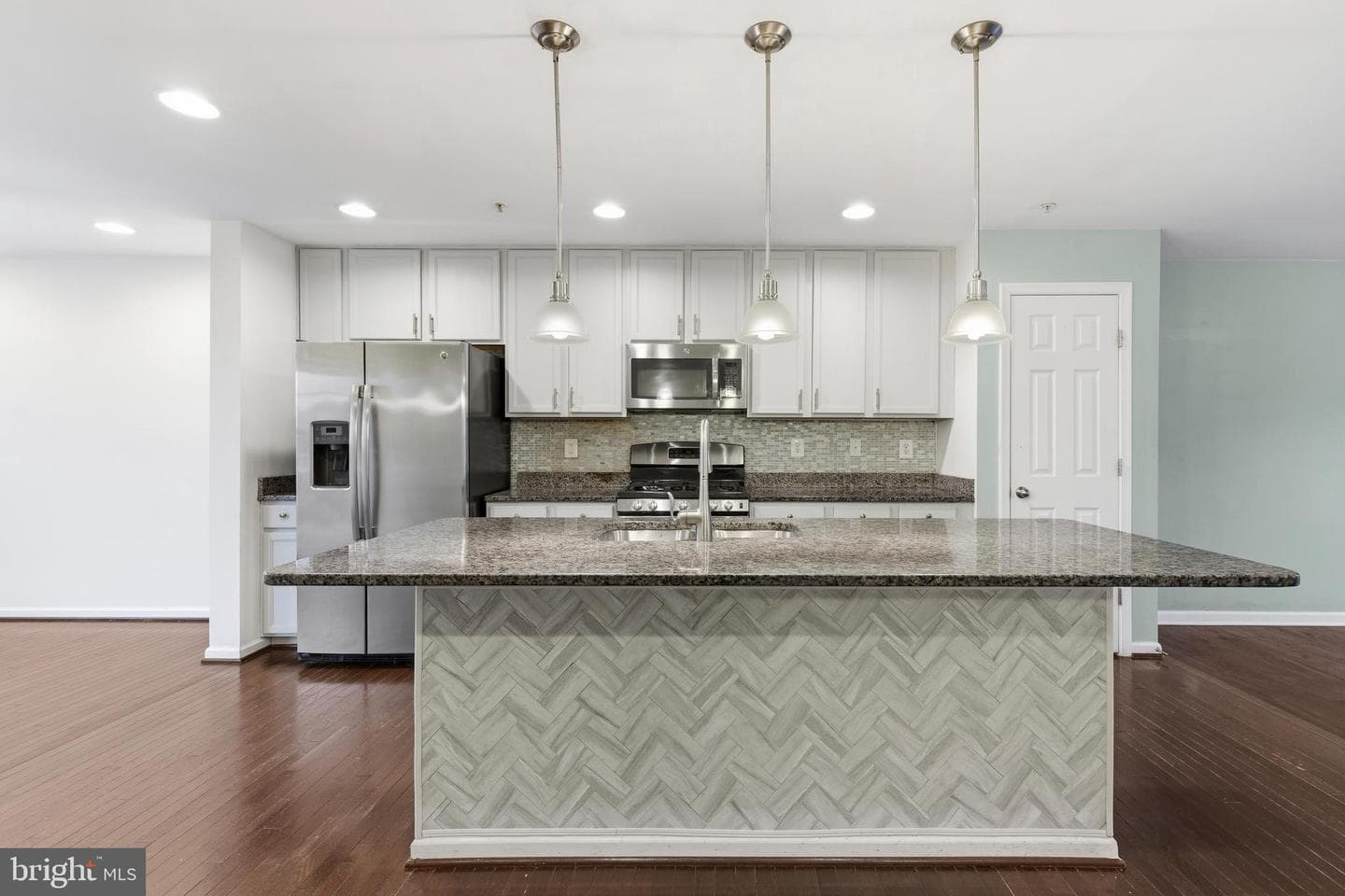 8529 Stansbury Lake Drive photo 4