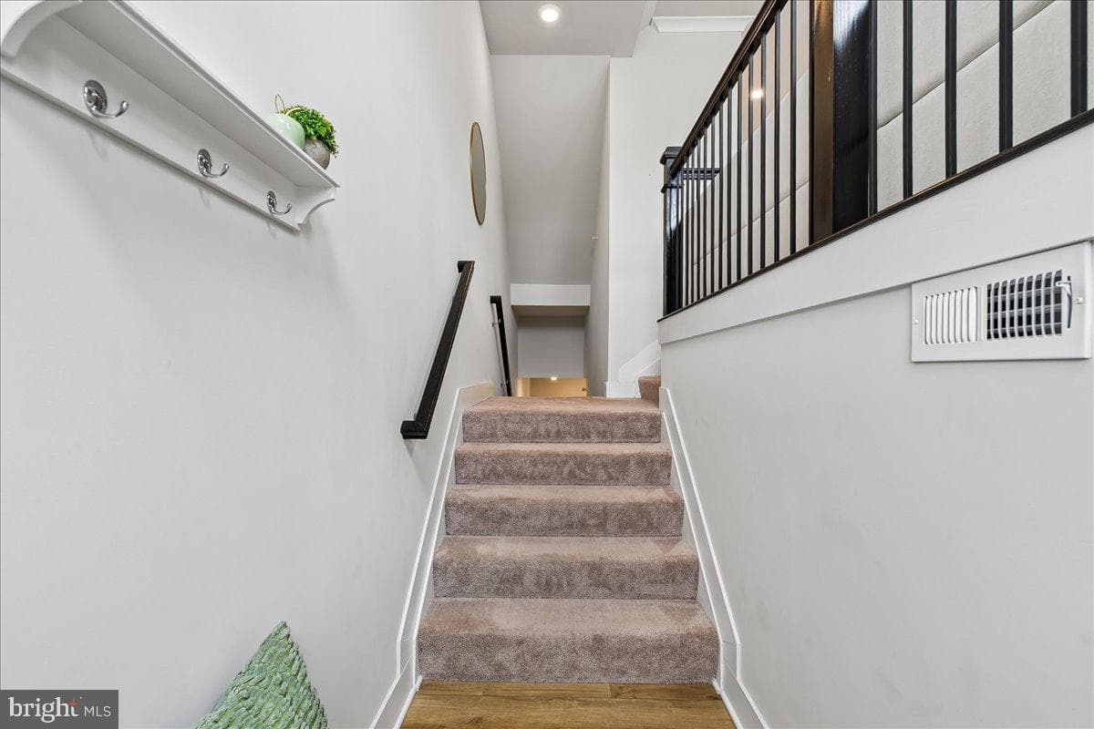 2209 Woodlands Road photo 5