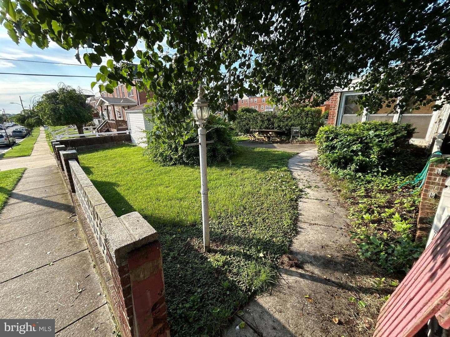 1813 Dunmere Road photo 7