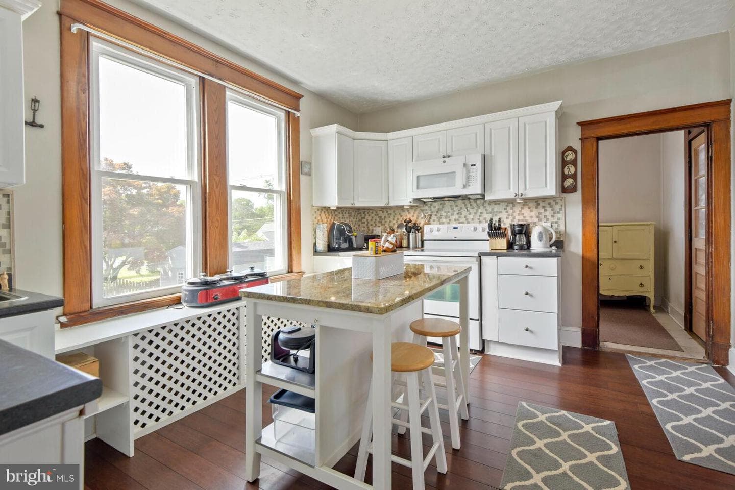 2948 Edgewood Avenue photo 8
