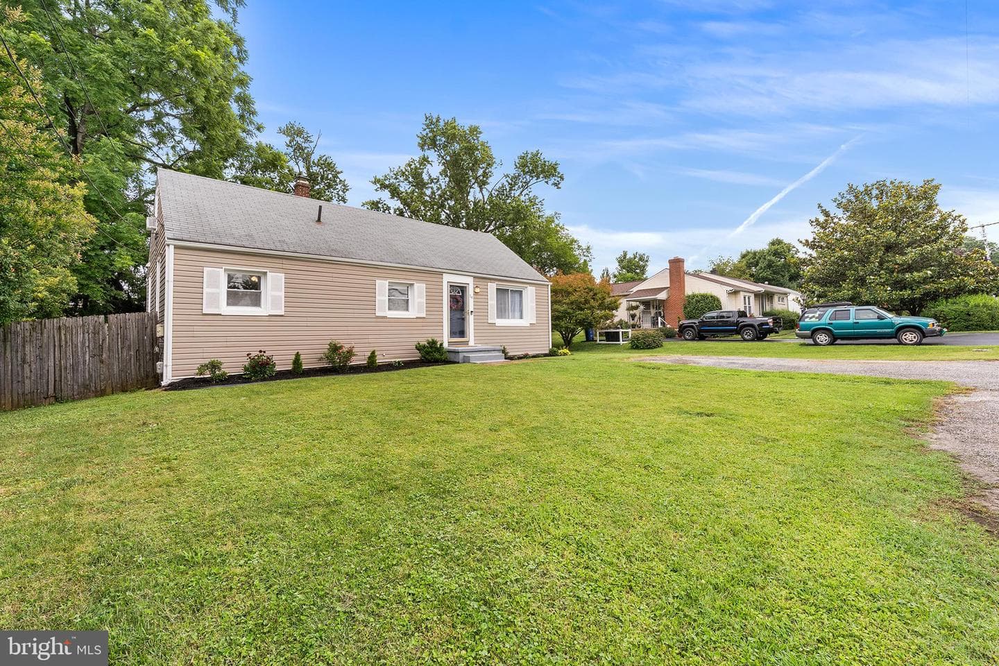 14 Gibbons Boulevard photo 2