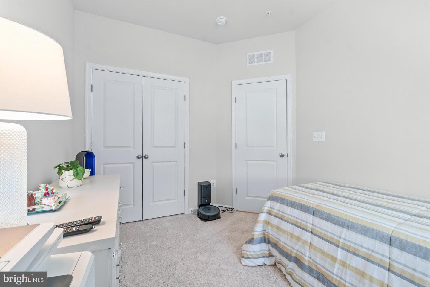 611 Ladywell Street photo 26