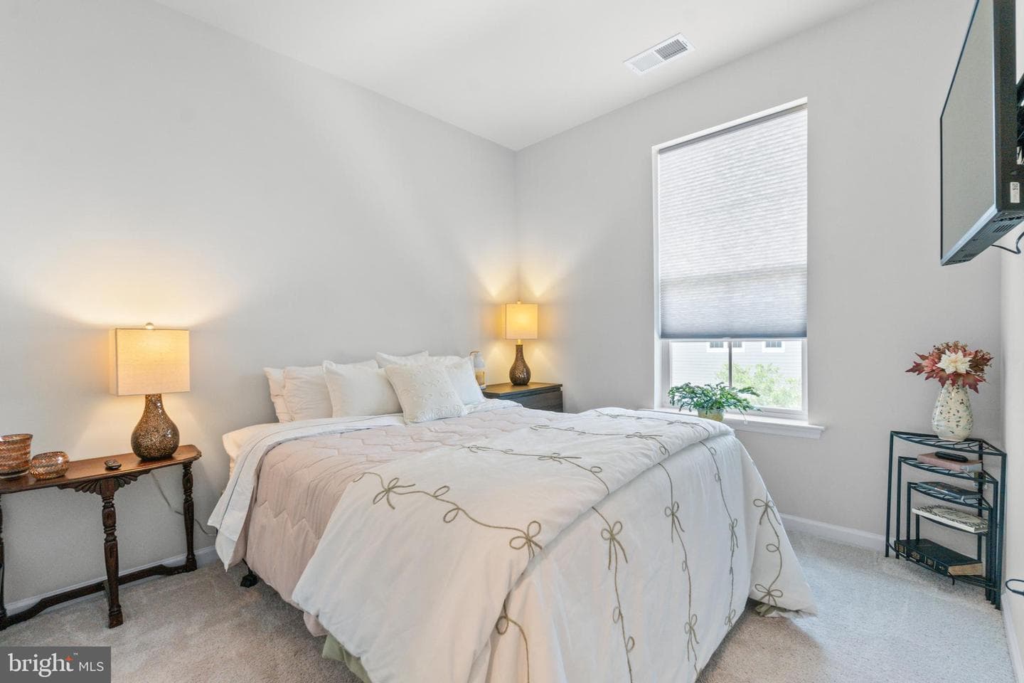 611 Ladywell Street photo 27