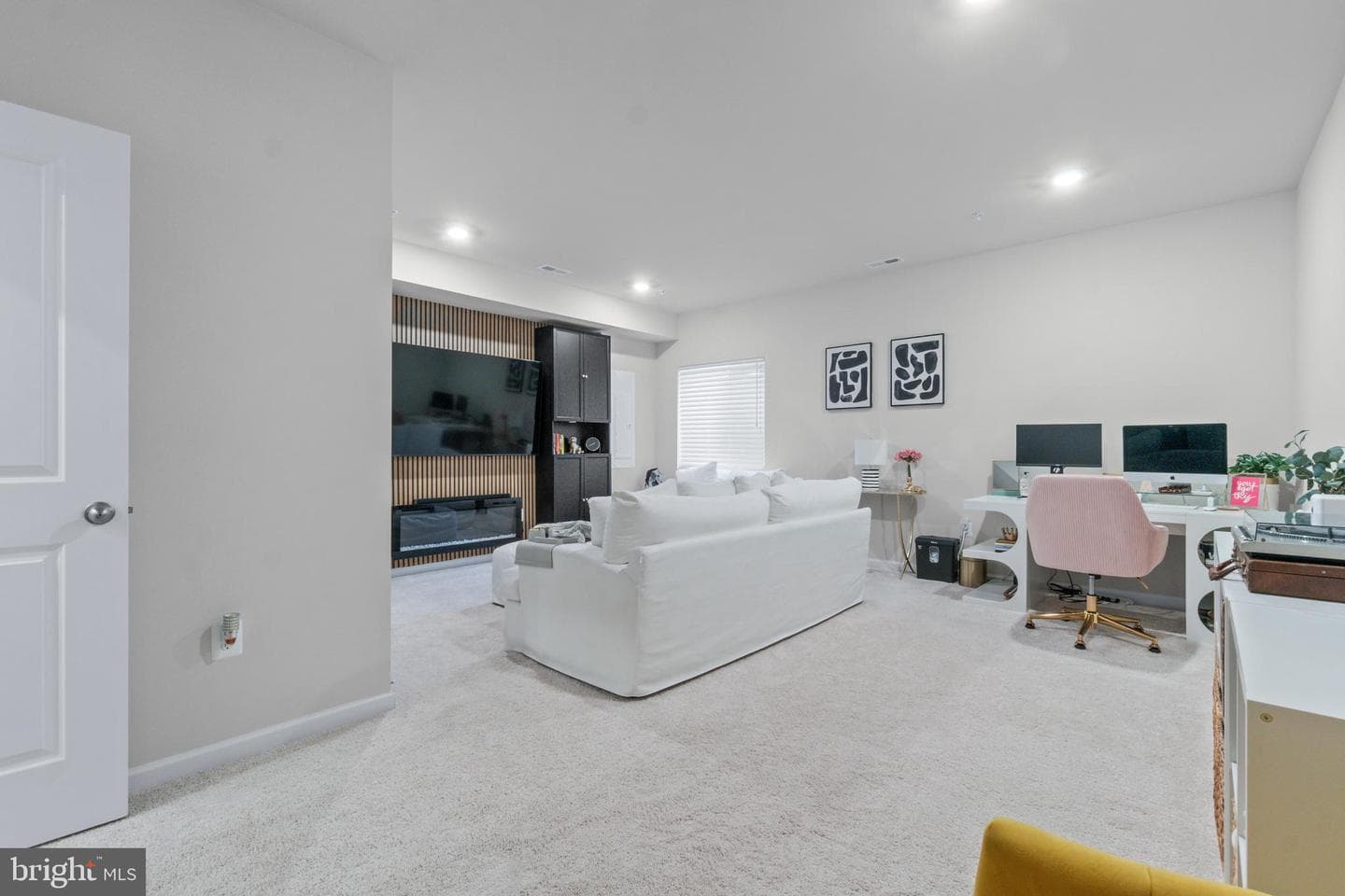 611 Ladywell Street photo 37