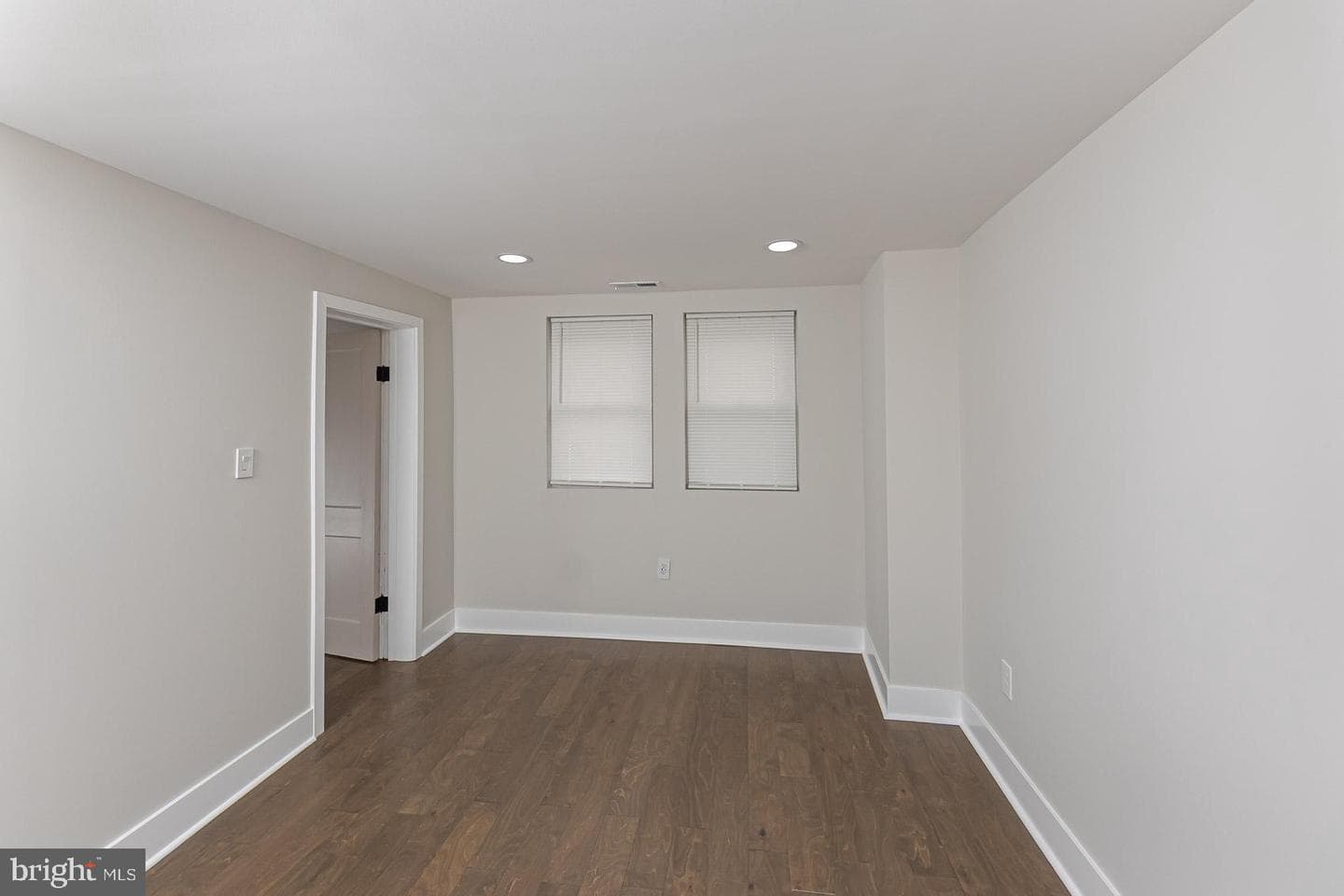 4134 Slater Avenue photo 25