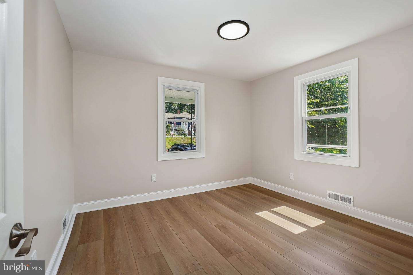 2909 Louisiana Avenue photo 18