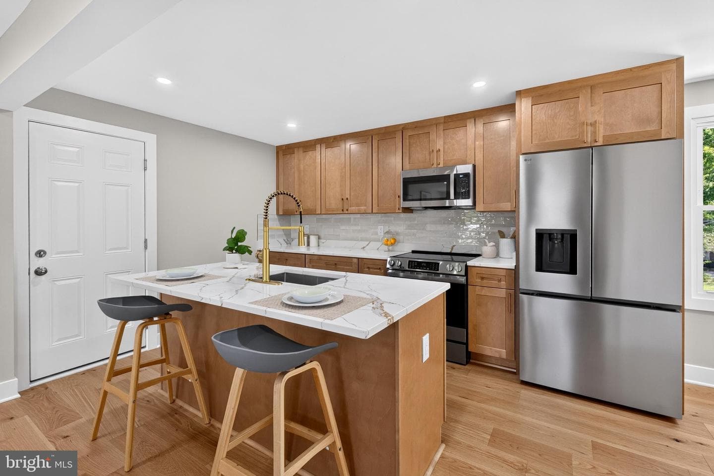 1127 Gypsy Lane W photo 12