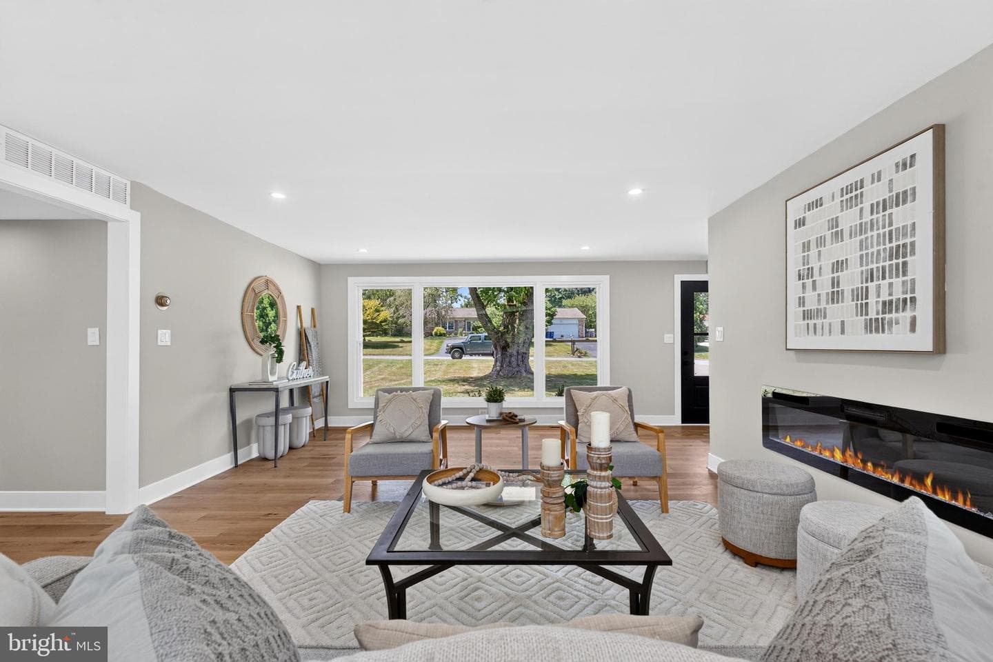 1127 Gypsy Lane W photo 18