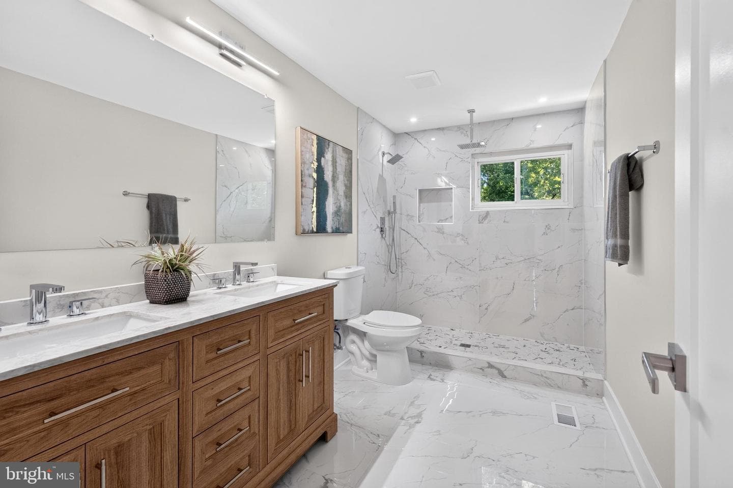 1127 Gypsy Lane W photo 24