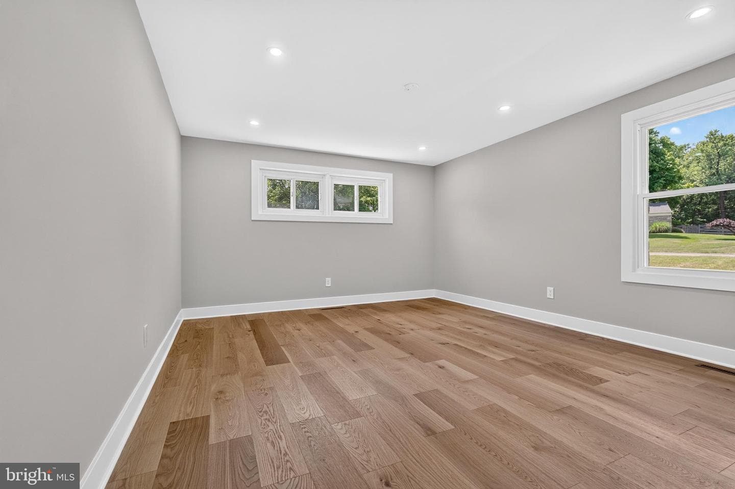 1127 Gypsy Lane W photo 30
