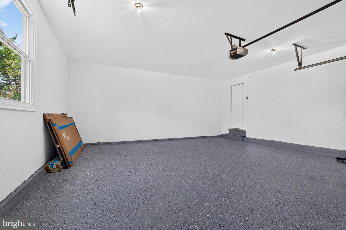 1127 Gypsy Lane W photo 40
