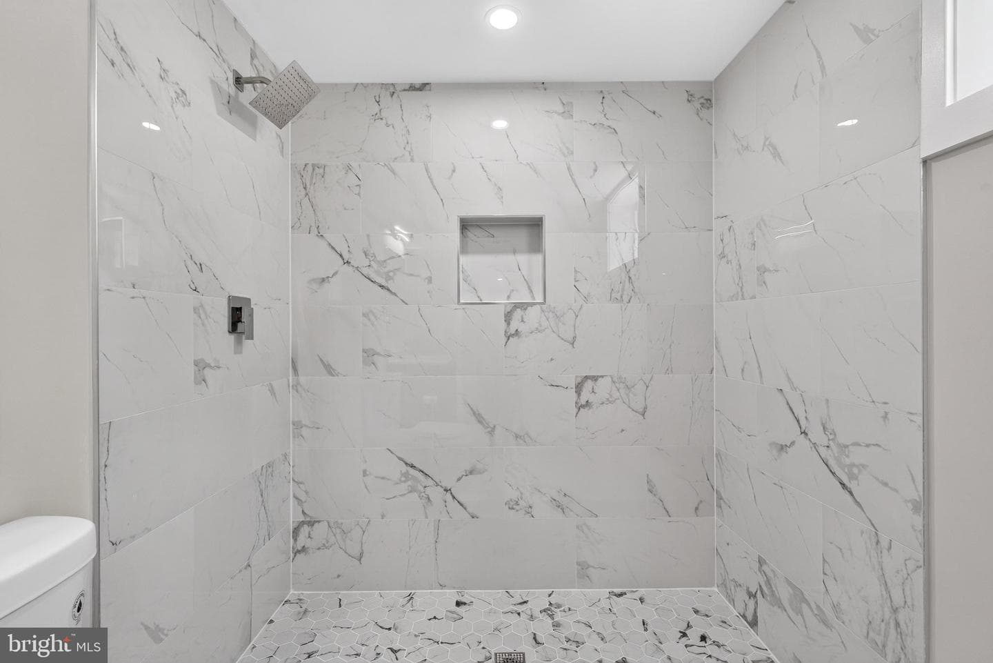 1127 Gypsy Lane W photo 48