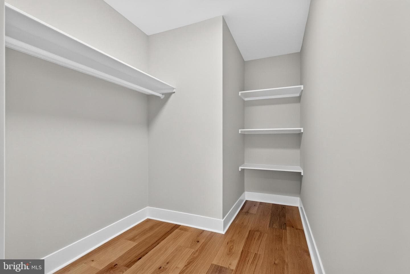 1127 Gypsy Lane W photo 50