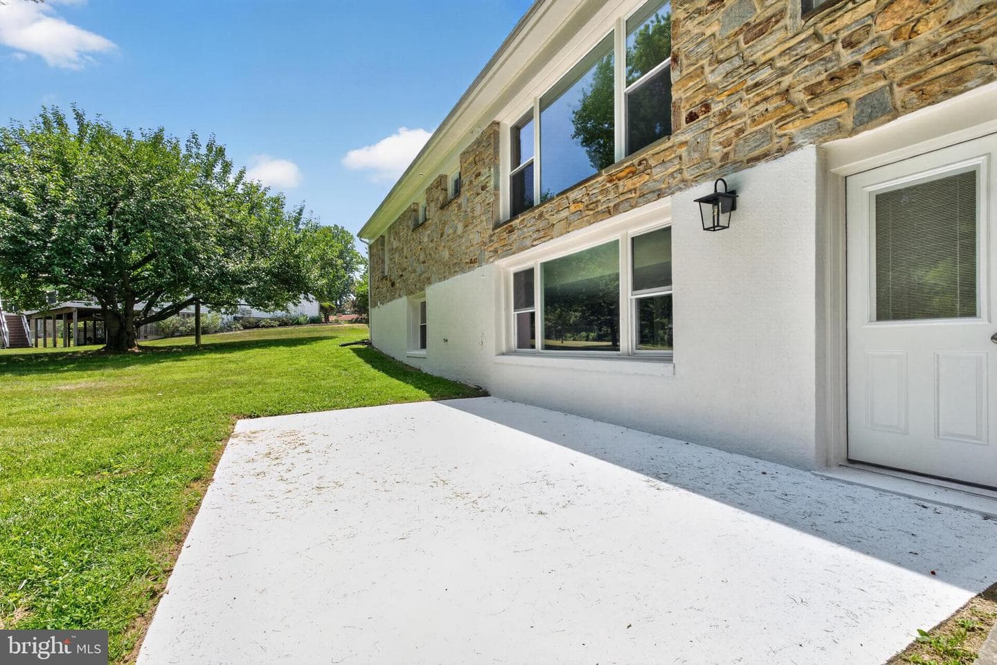 1127 Gypsy Lane W photo 54
