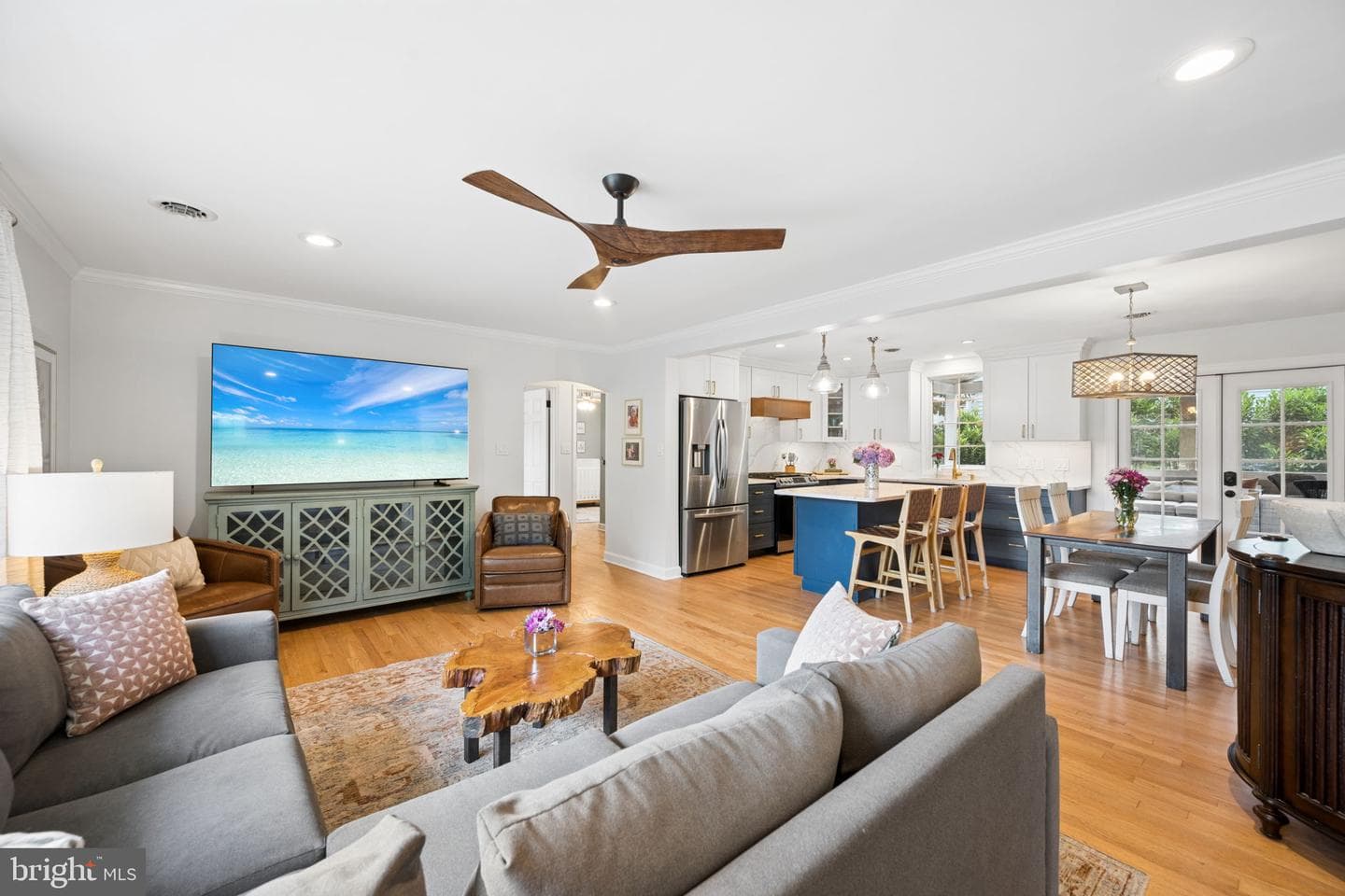 2015 Devere Lane photo 5