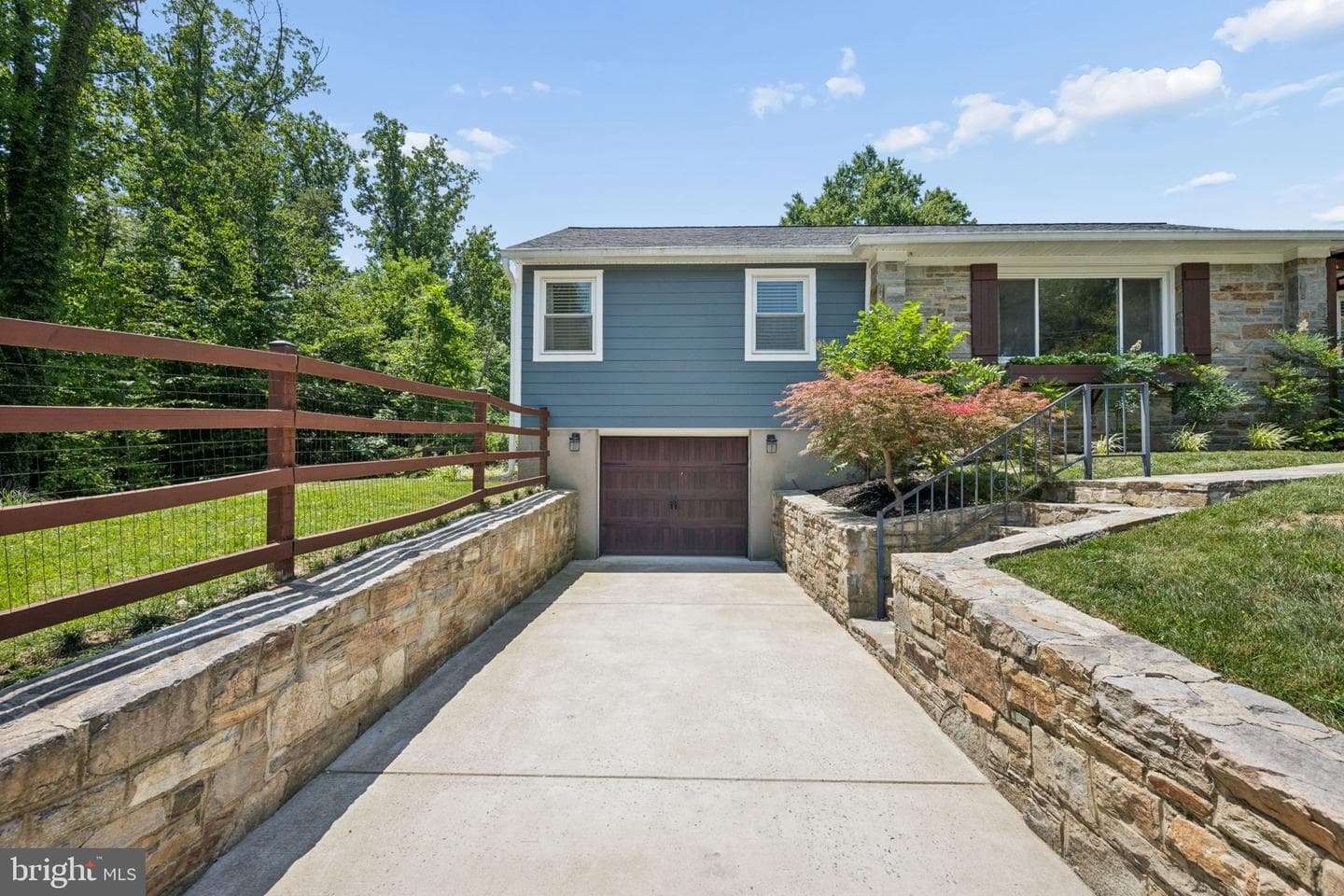 2015 Devere Lane photo 64