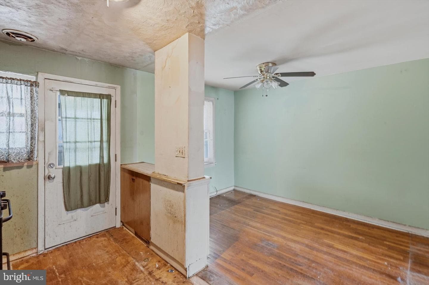 930 Dalton Avenue photo 8