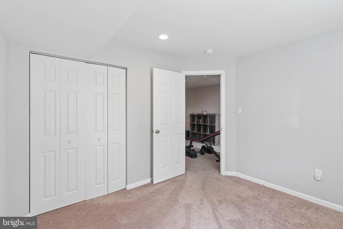 6 Kirkwyn Court photo 28