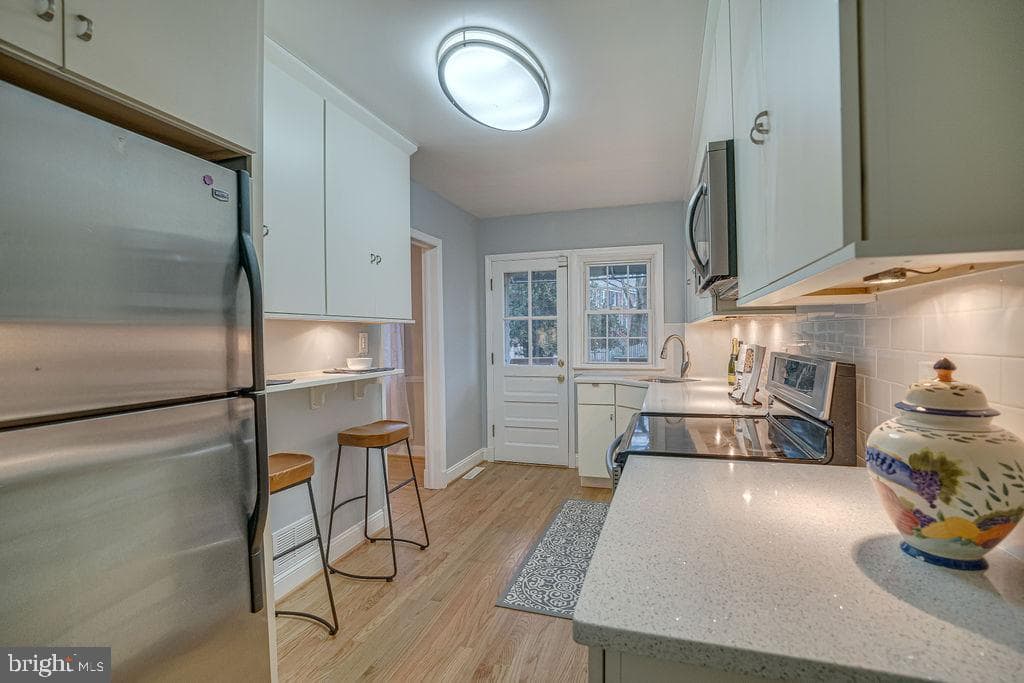 6471 Blenheim Road photo 18