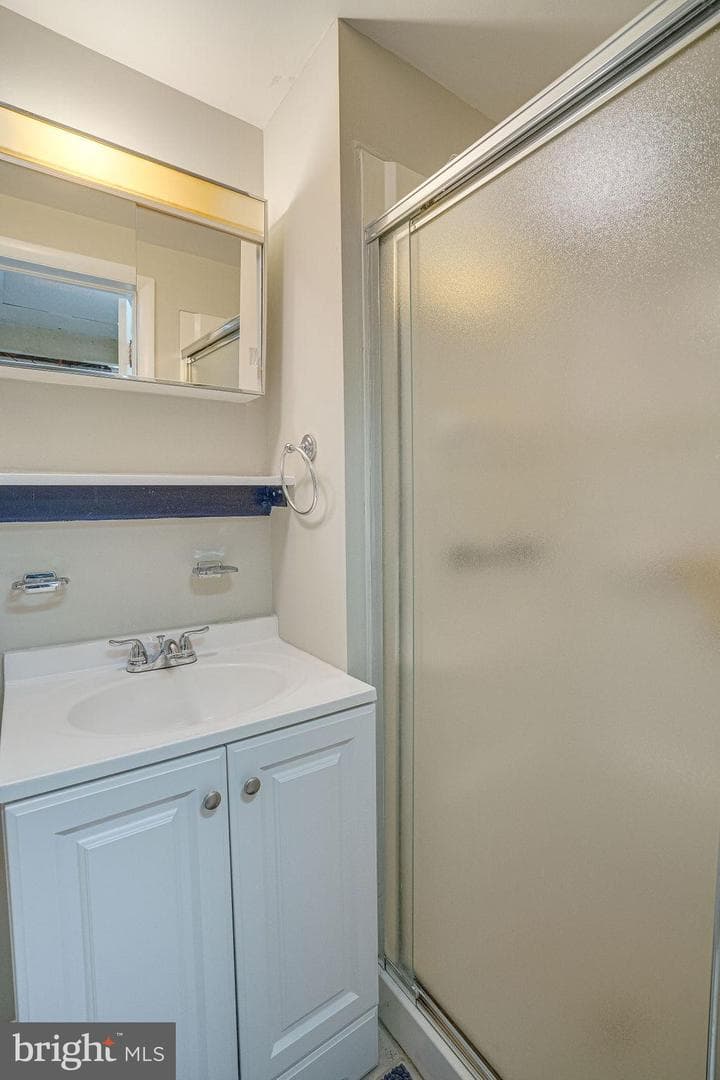 6471 Blenheim Road photo 28