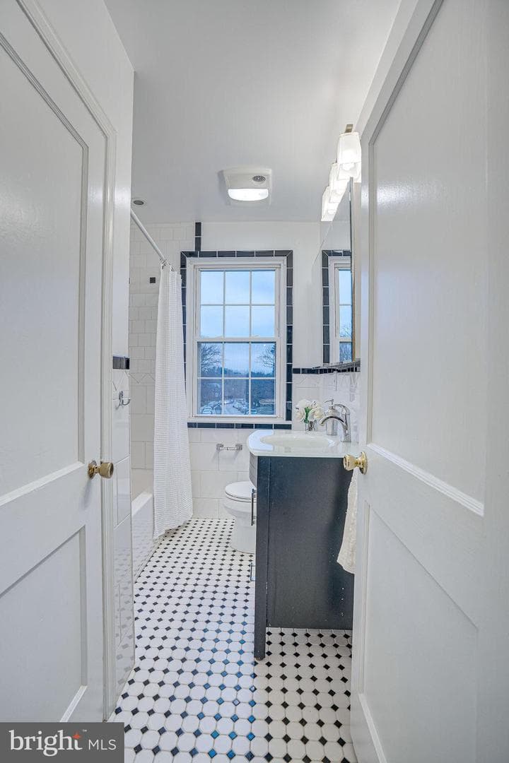 6471 Blenheim Road photo 36