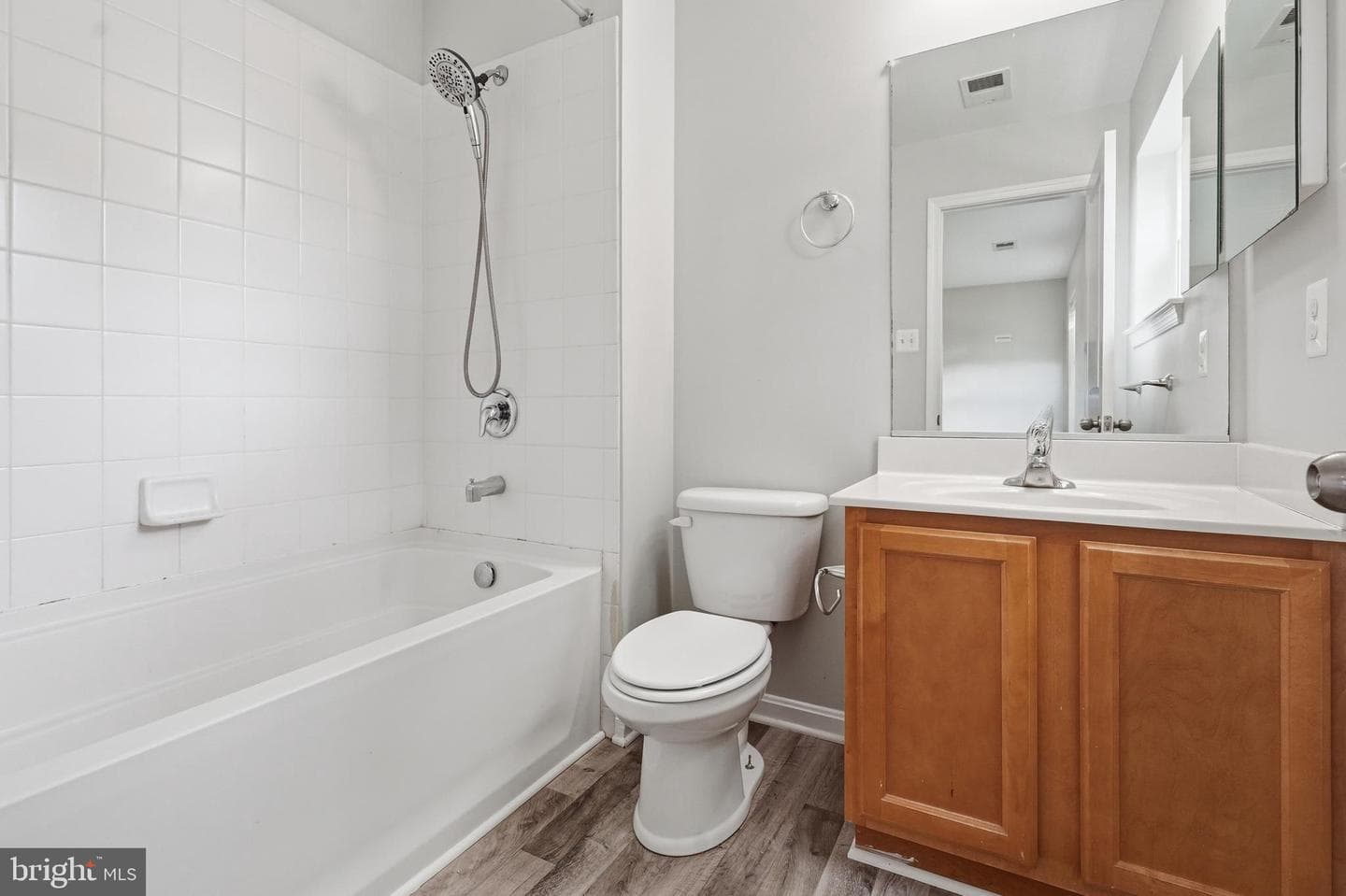 1621 Renaissance Drive photo 18