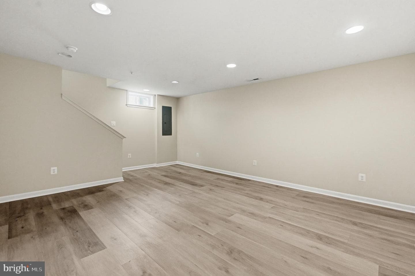 1621 Renaissance Drive photo 27