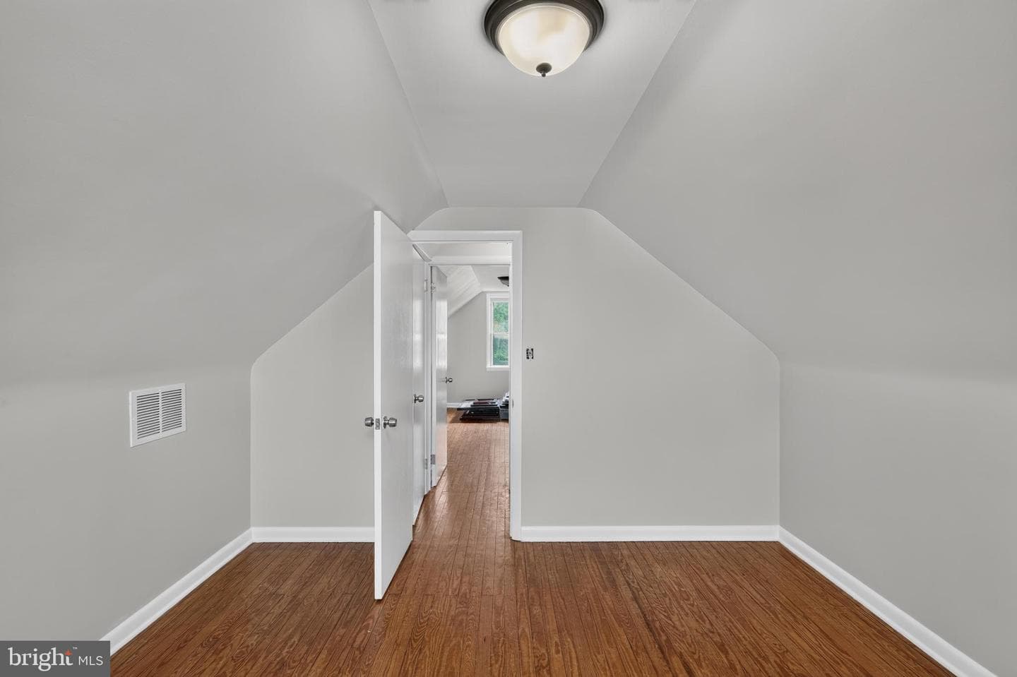 3016 5th Avenue photo 29